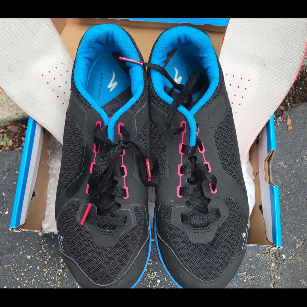 SHIMANO SPIN SHOES w/ Clips-US Size:9.5 EU Size:42